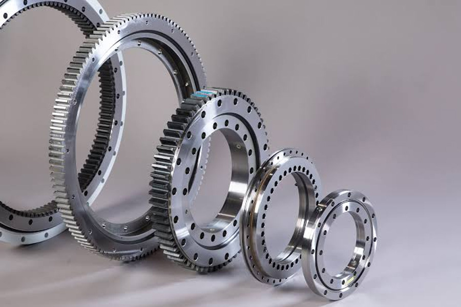 Common Causes of Slewing Ring Wear in Crane Trucks and Heavy Vehicles